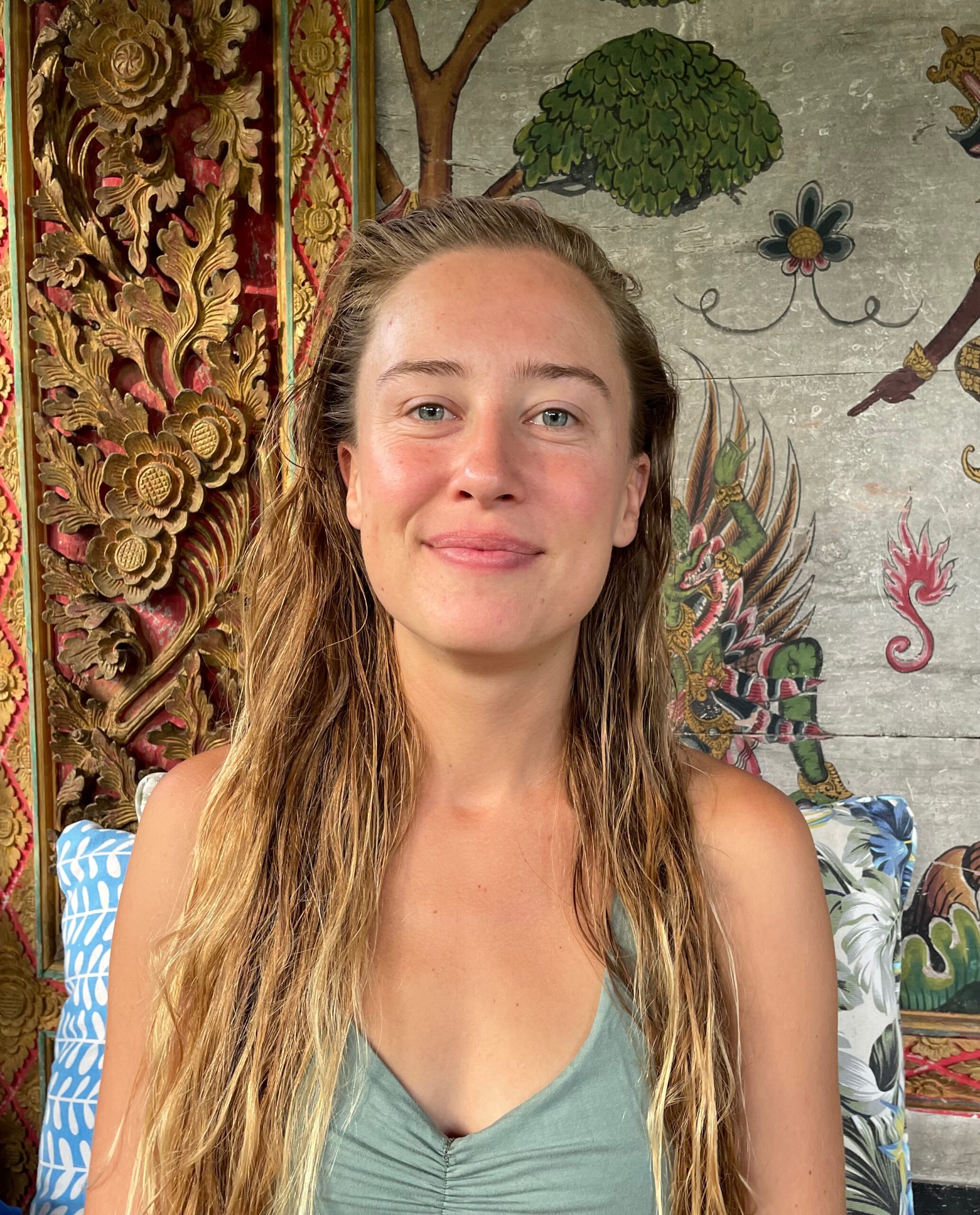 Eline – Yoga teacher and mental health coach